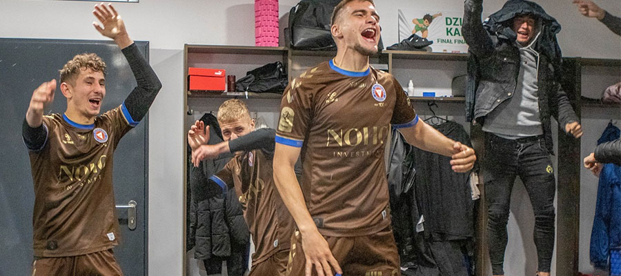 Gietvloer in de kleedkamer is heel populair bij de voetballers!